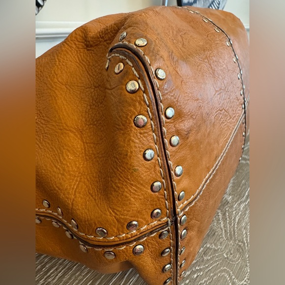 Michael Kors shoulder bag. - Picture 10 of 13